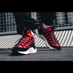 Nike ACG React Terra Gobe Sz 9.5 M, 11 W crimson/ purple/ black colorway NEW!